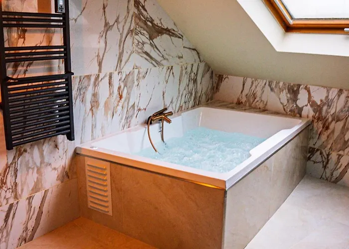 La Marble - Balneo & Sauna Apartmán Angers